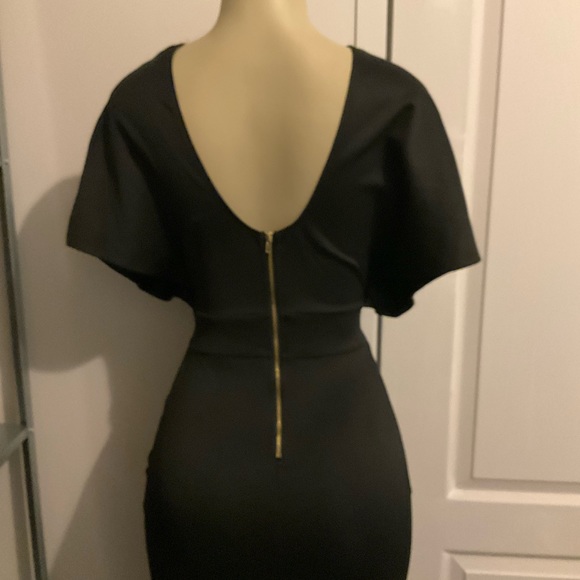 Black Zip-up V-neck/Off shoulder Crossover Mermaid Gown - Picture 4 of 7